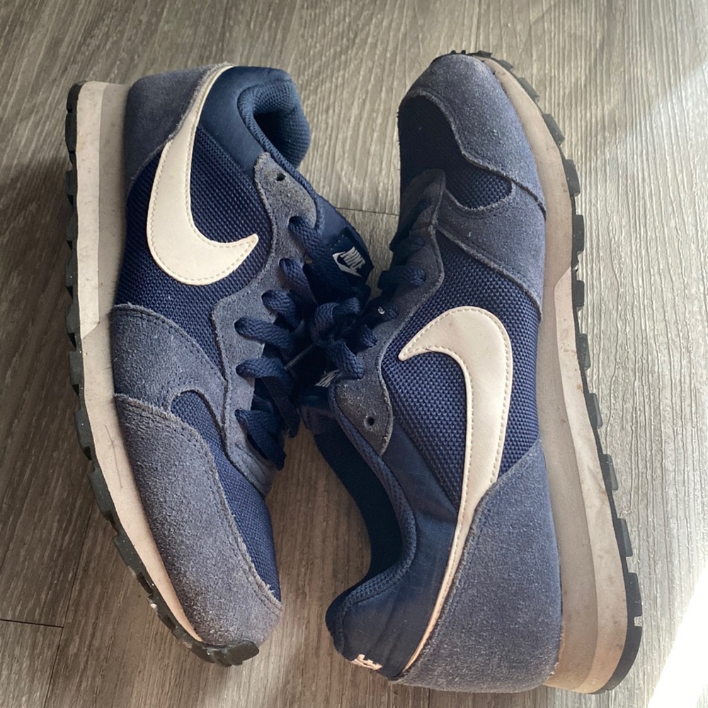 Nike md runner 2 mens 7.5 blue